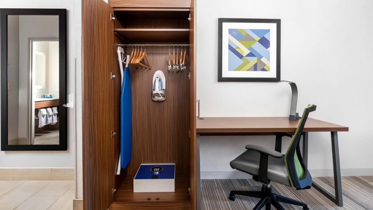 Holiday Inn Express Hotel And Suites Conroe By Ihg Extérieur photo