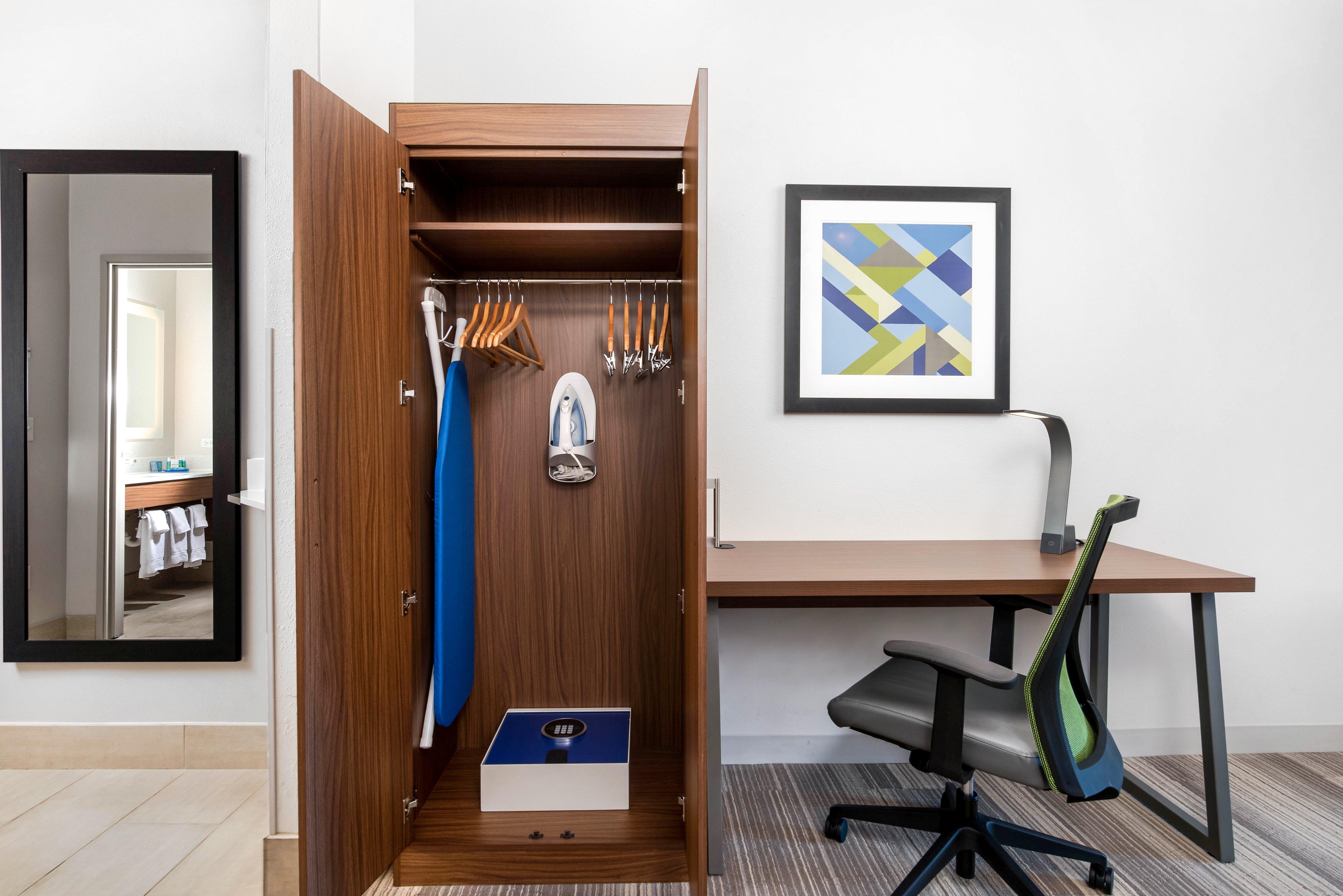 Holiday Inn Express Hotel And Suites Conroe By Ihg Extérieur photo