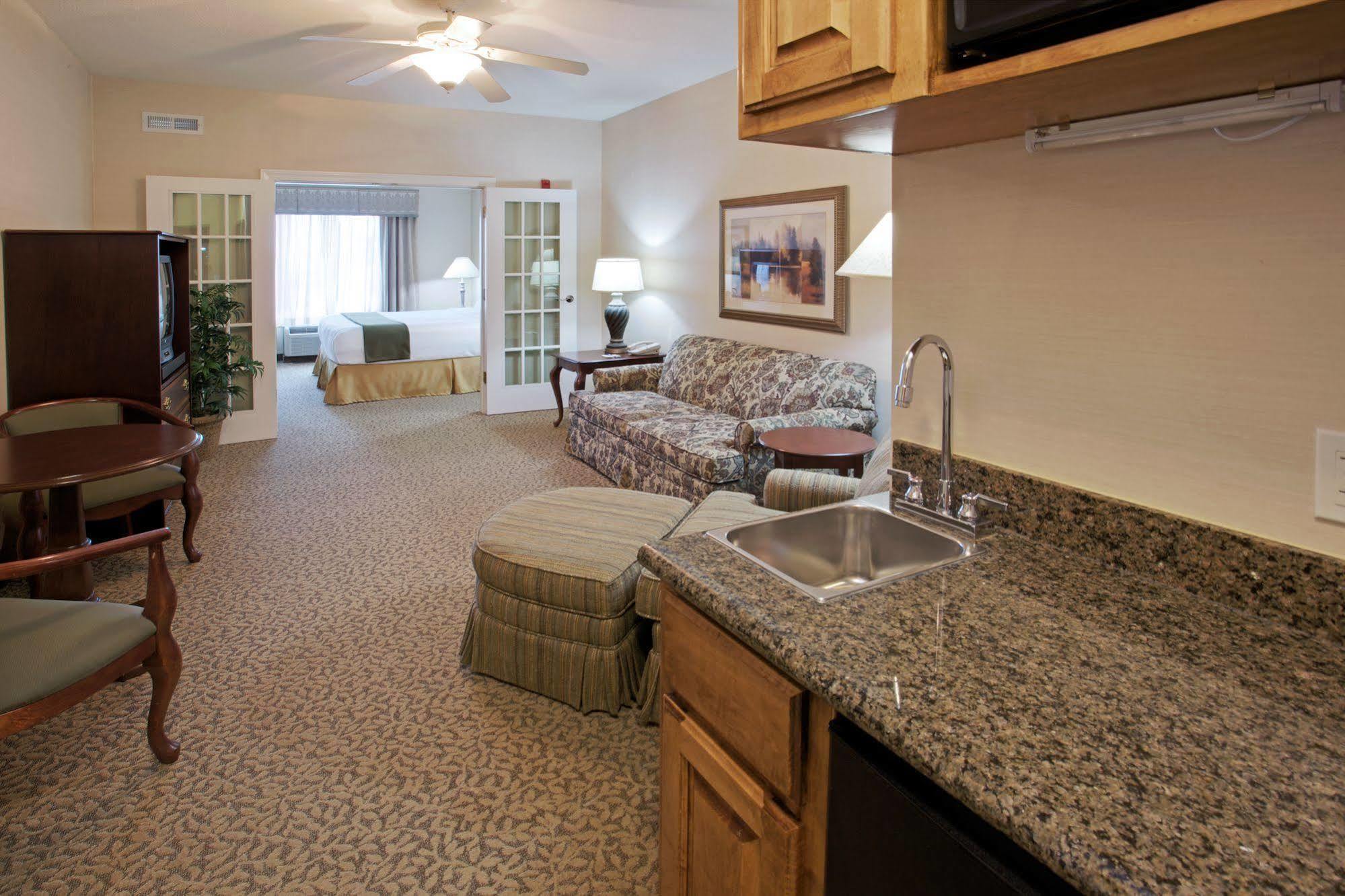 Holiday Inn Express Hotel And Suites Conroe By Ihg Extérieur photo