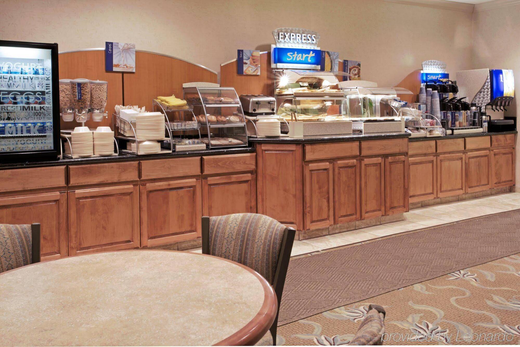 Holiday Inn Express Hotel And Suites Conroe By Ihg Extérieur photo